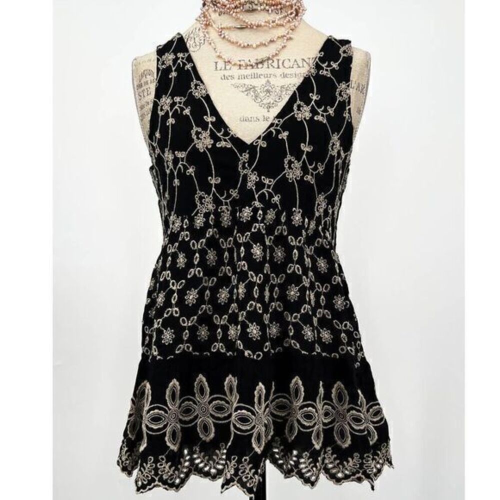 AMERICAN EAGLE OUTFITTERS Embroidered Tank Top Peplum Blouse SMALL